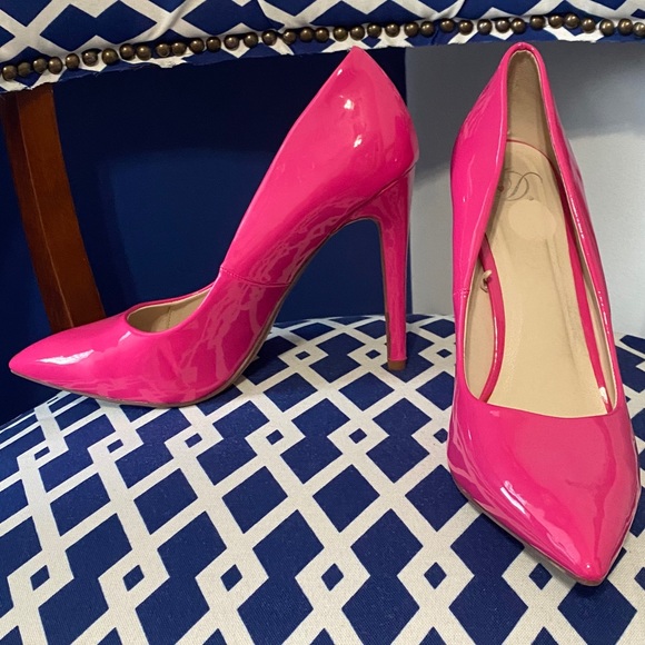 Delicious Shoes - Hot pink classic patent pointy toe pump heels